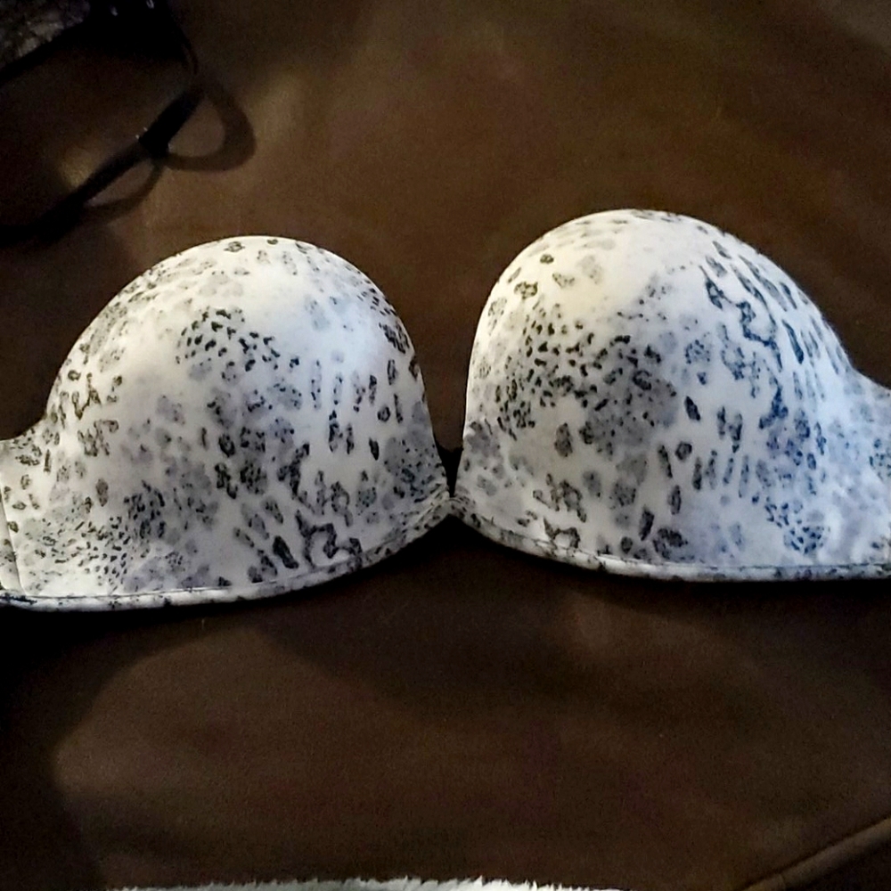 Strapless bombshell bra